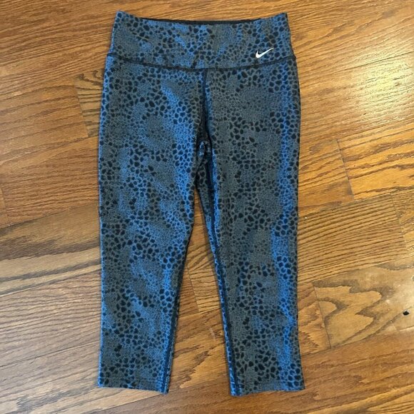 NIKE Dri-Fit Legend Leggings Workout Activewear Pants Crop Leggings Size Small - Picture 10 of 10